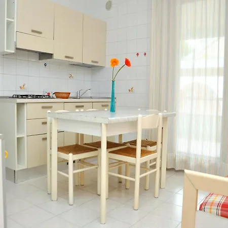 Beautiful Close To - Beahost Apartmán